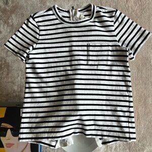 SACAI Size 2 - S Short Sleeve Ruffle Back Zip White Blue Striped